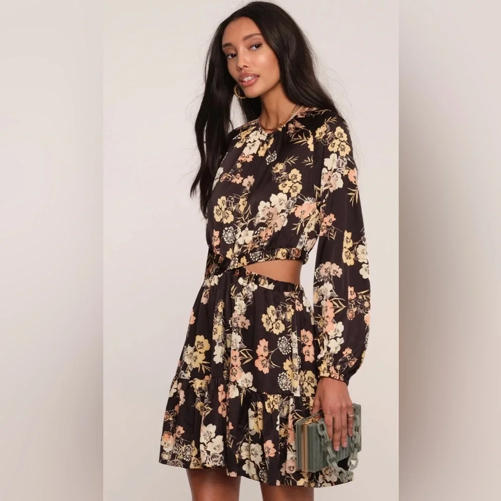 NEW Heartloom Mika Dress - Picture 2 of 14